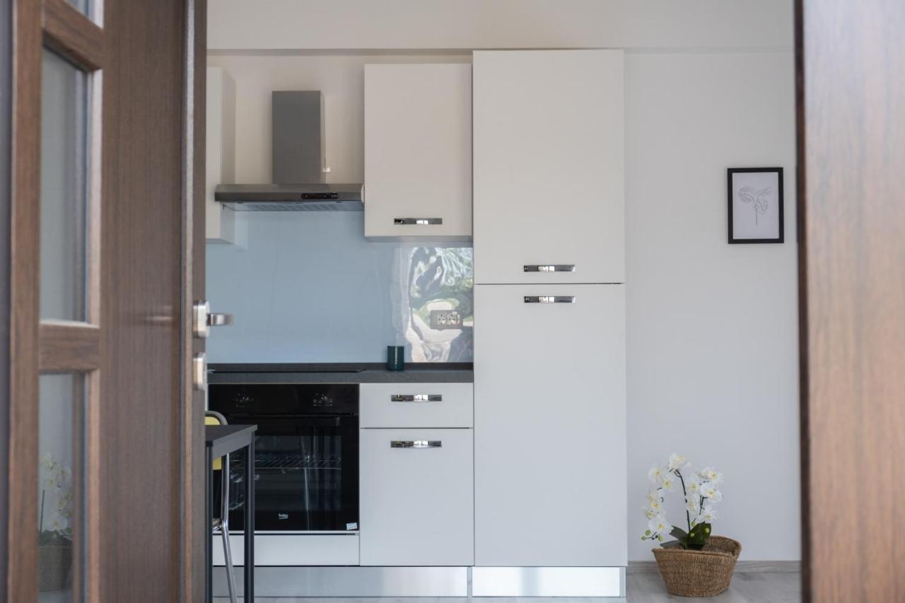 Apartma Oddih Dutovlje Exterior foto